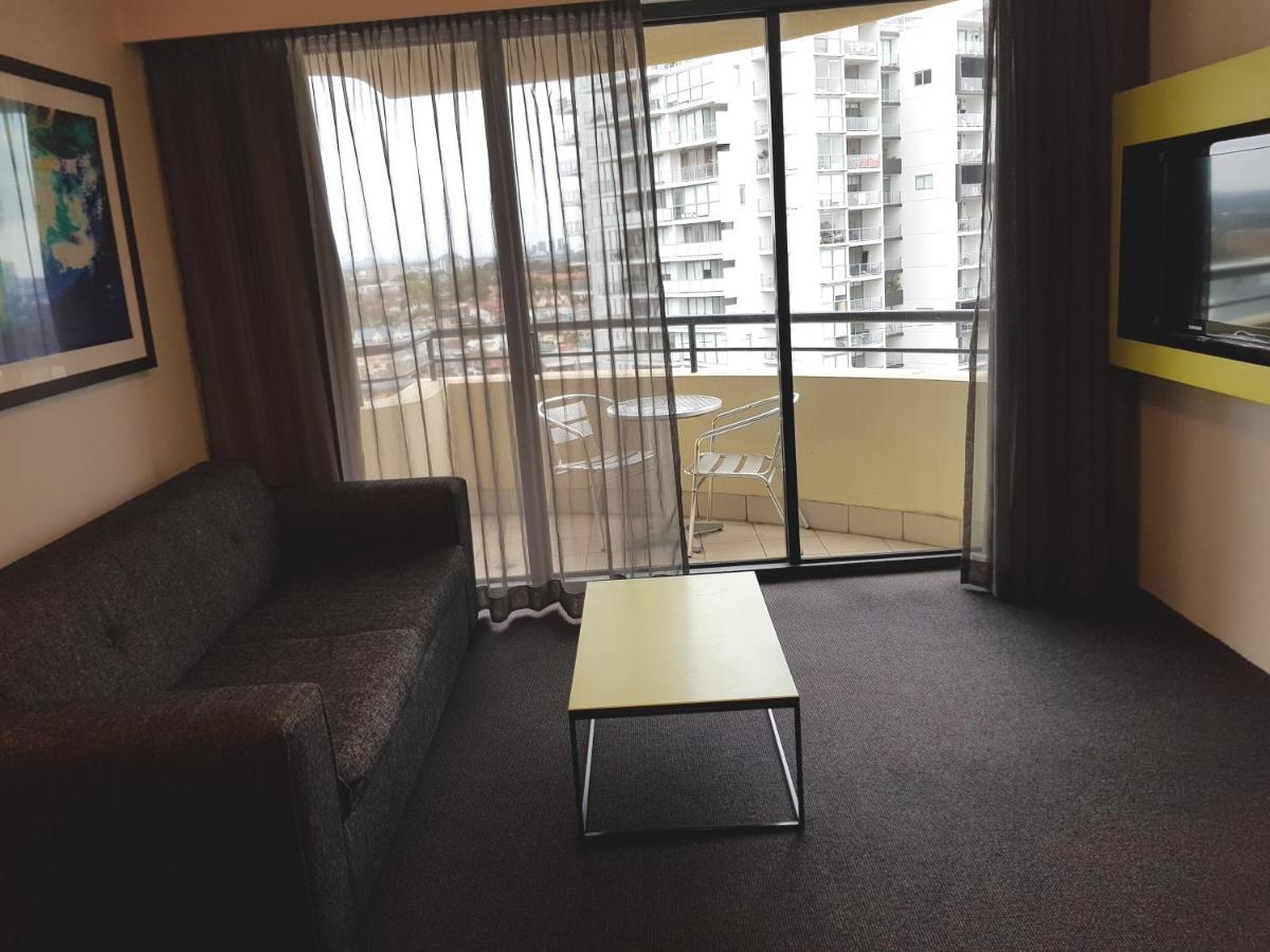 Parramatta Hotel Apartment Sidney Dış mekan fotoğraf